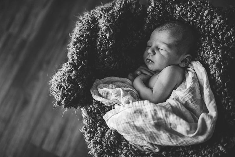 9-Kelowna Lifestyle Photographer Newborn Photography